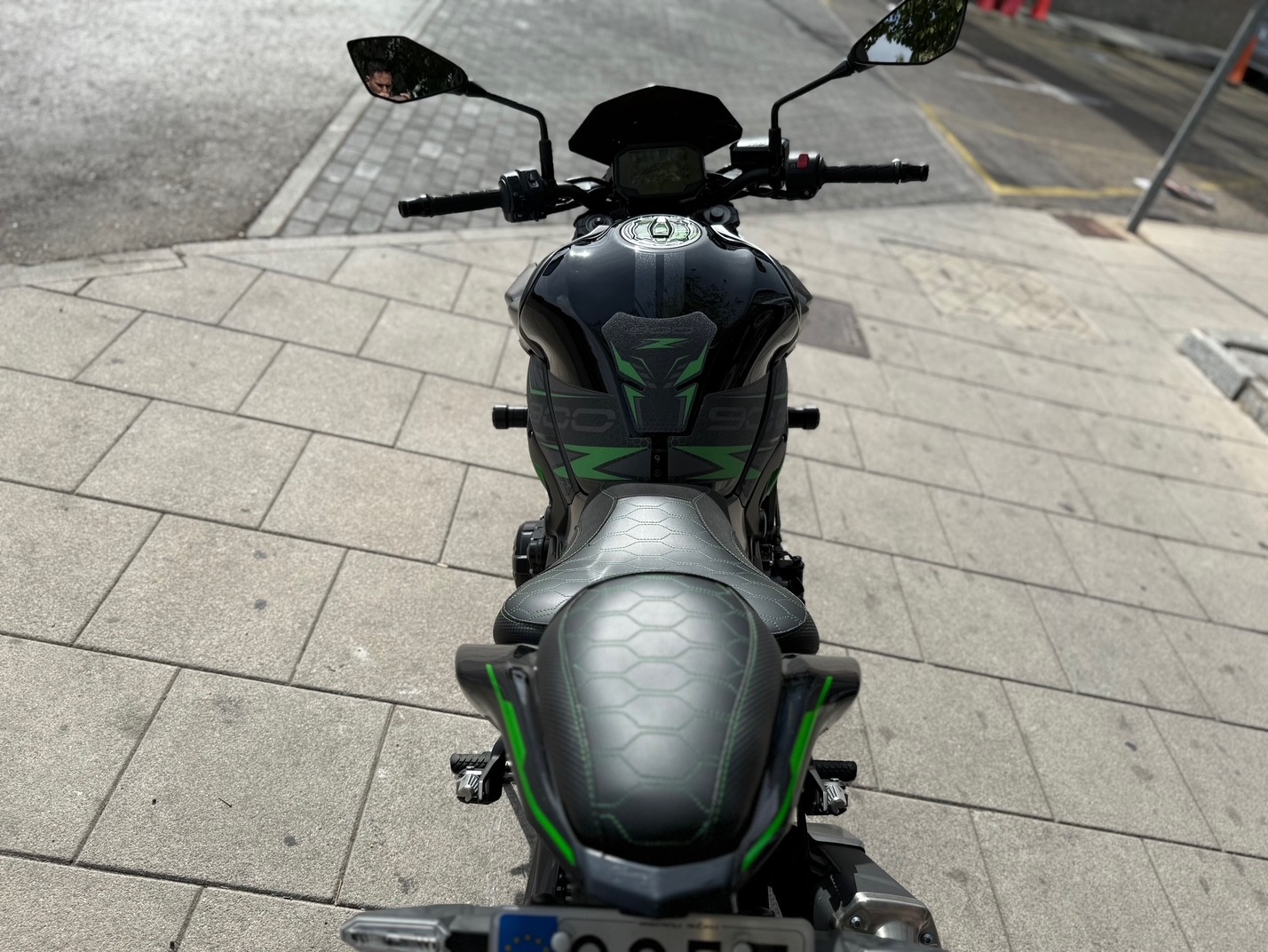 KAWASAKI Z 900 AÑO 2024 CON 7.926 KM.