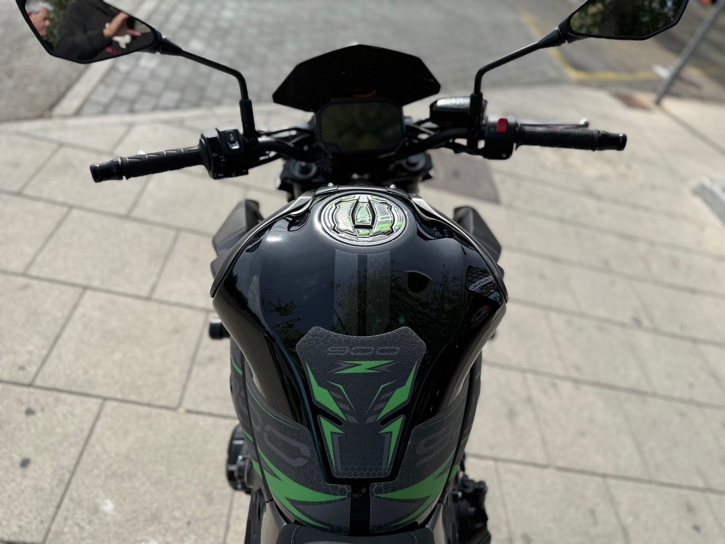 KAWASAKI Z 900 AÑO 2024 CON 7.926 KM.