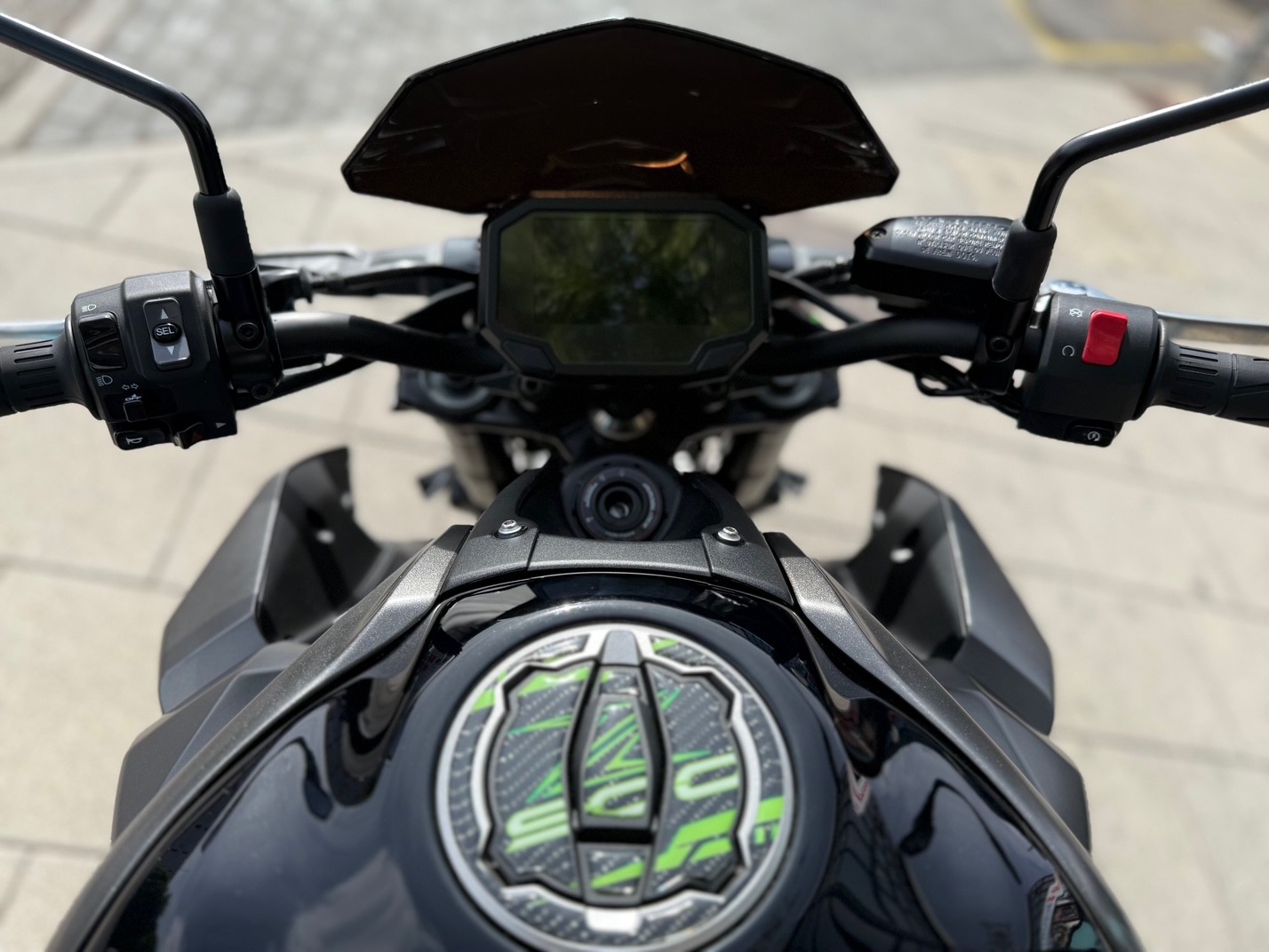 KAWASAKI Z 900 AÑO 2024 CON 7.926 KM.