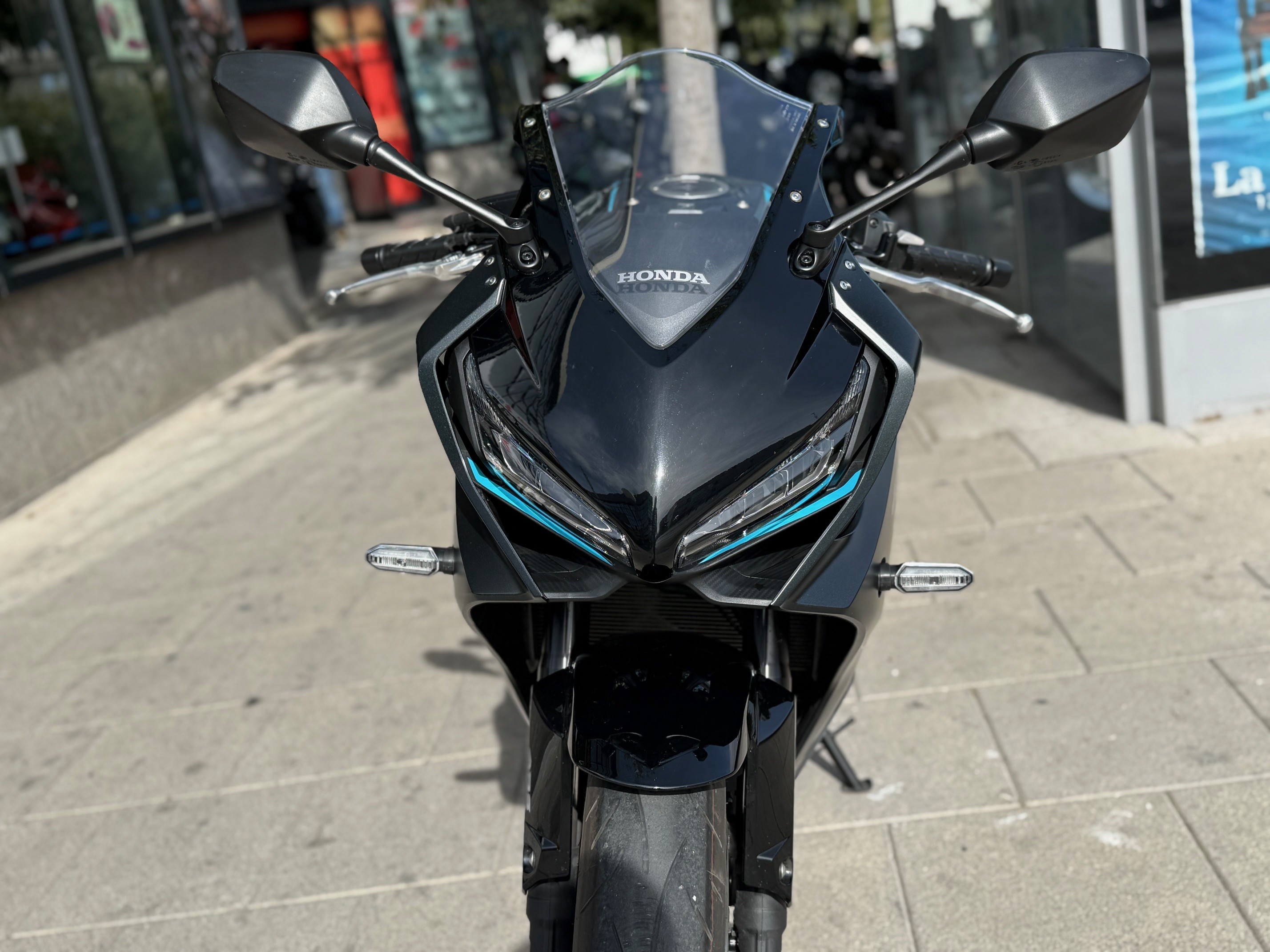 HONDA CBR 650 R AÑO 2023 CON 9.823 KM.