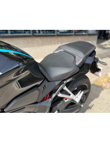 HONDA CBR 650 R AÑO 2023 CON 9.823 KM.