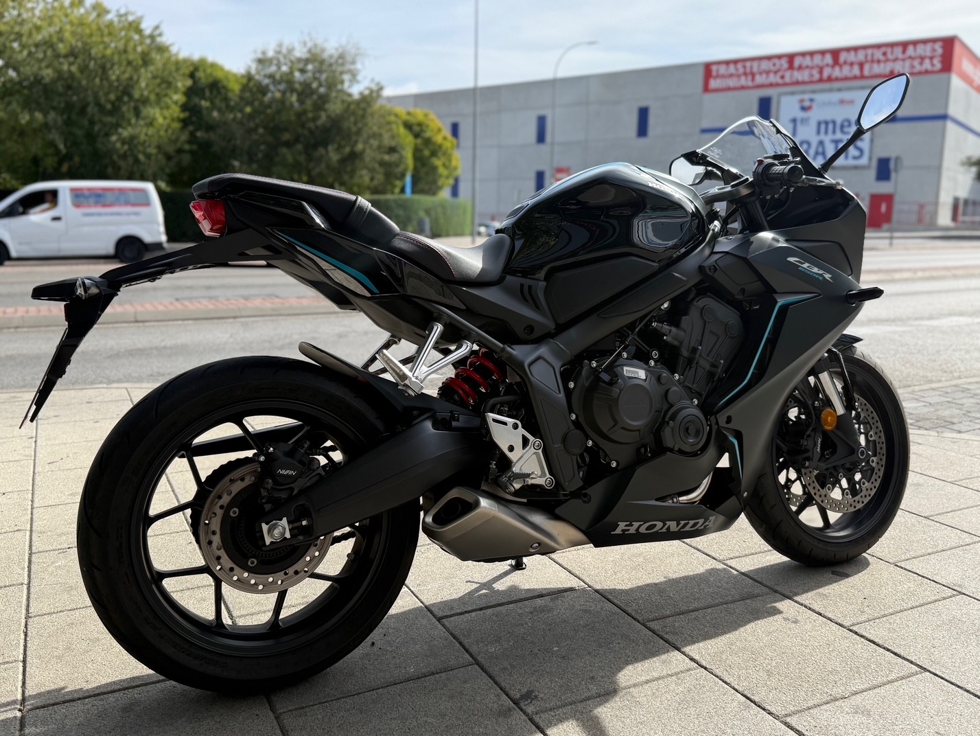 HONDA CBR 650 R AÑO 2023 CON 9.823 KM.