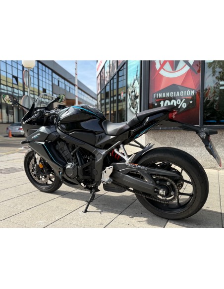 HONDA CBR 650 R AÑO 2023 CON 9.823 KM.