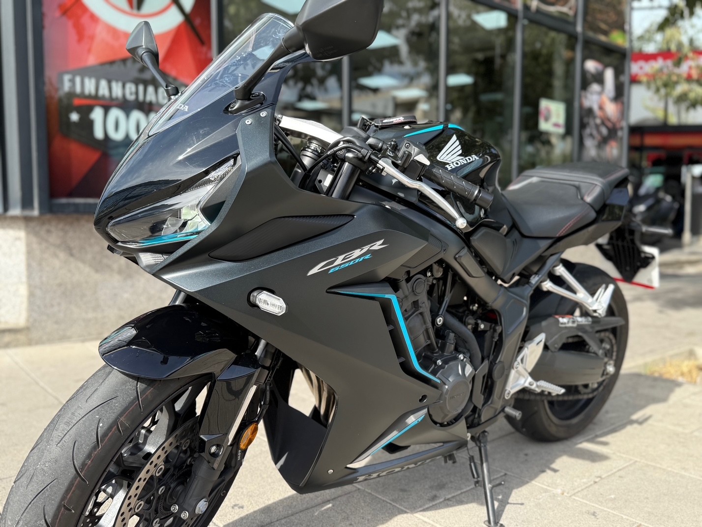 HONDA CBR 650 R AÑO 2023 CON 9.823 KM.