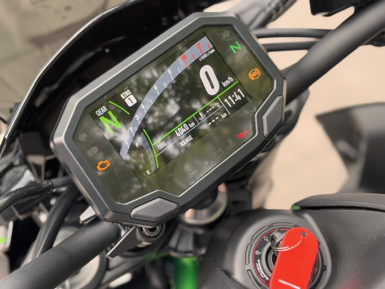 KAWASAKI Z 900 A2 AÑO 2023 CON 4.039 KM.