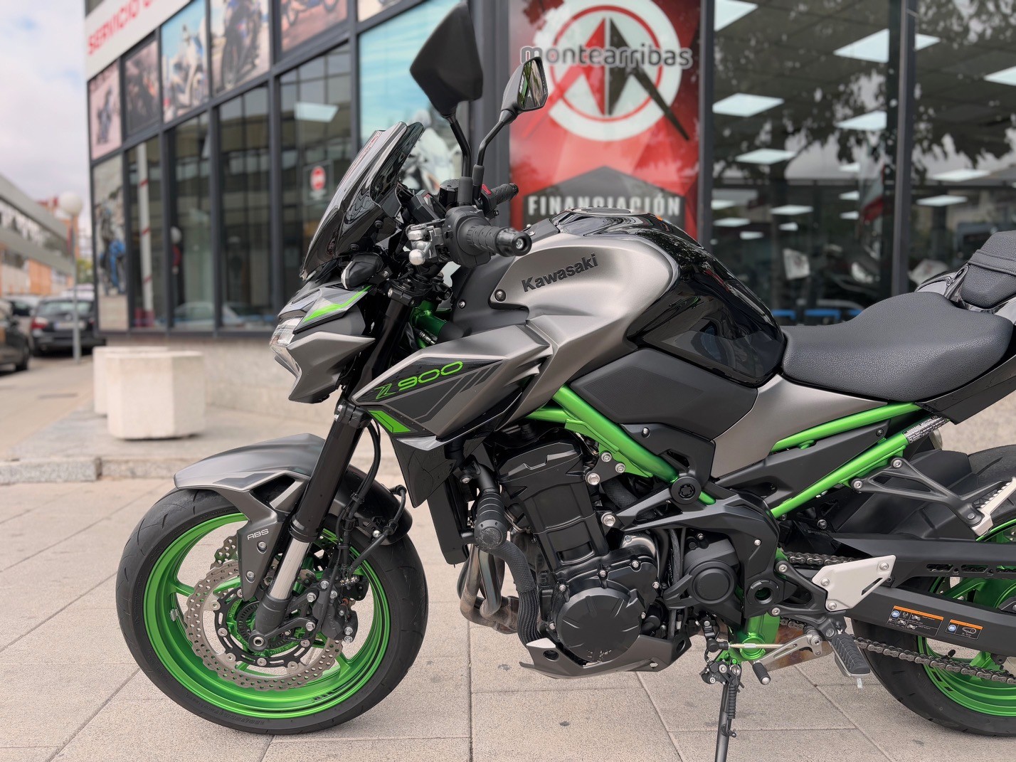 KAWASAKI Z 900 A2 AÑO 2023 CON 4.039 KM.
