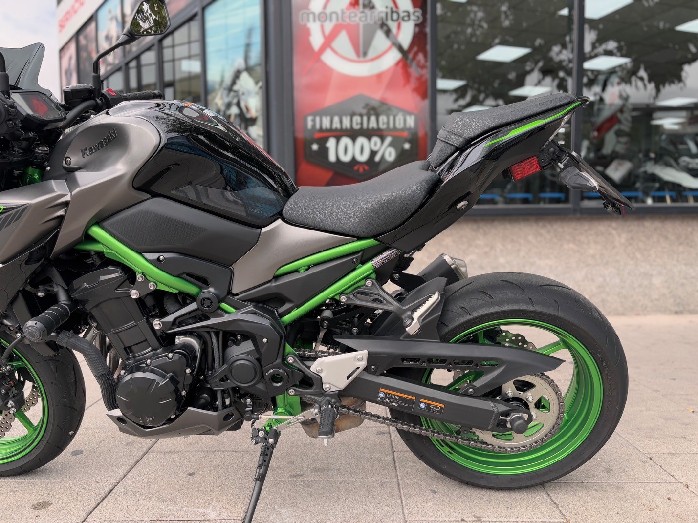 KAWASAKI Z 900 A2 AÑO 2023 CON 4.039 KM.