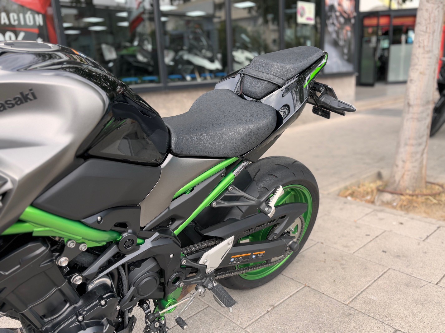 KAWASAKI Z 900 A2 AÑO 2023 CON 4.039 KM.