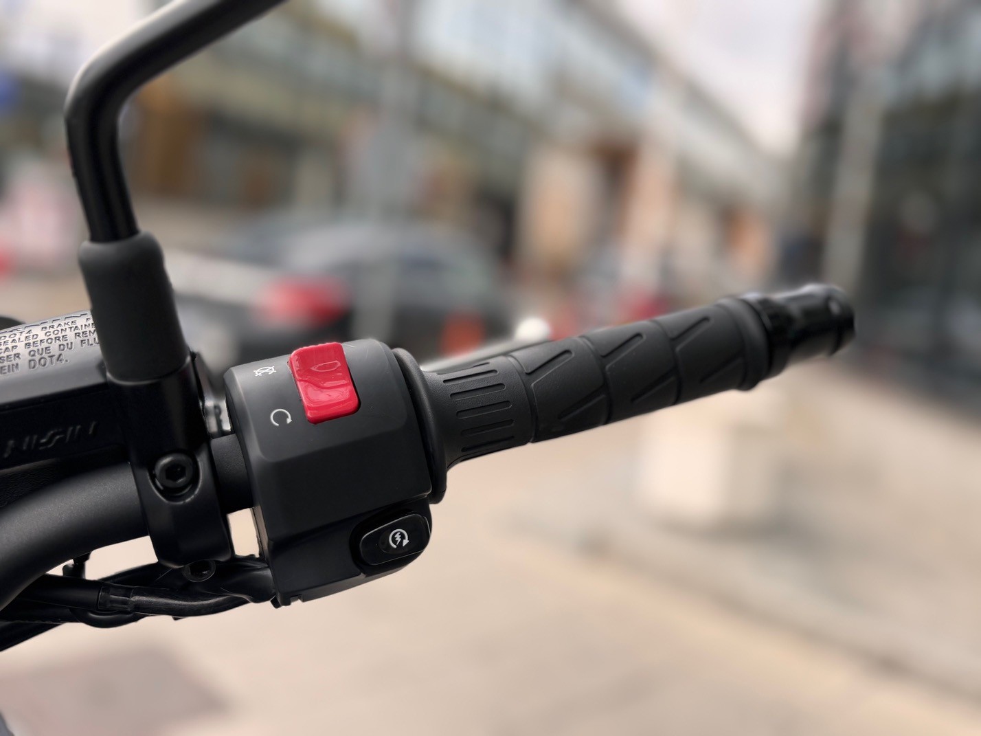 KAWASAKI Z 900 A2 AÑO 2023 CON 4.039 KM.