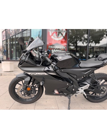 YAMAHA YZF 125 AÑO 2024 CON 5.627 KM.