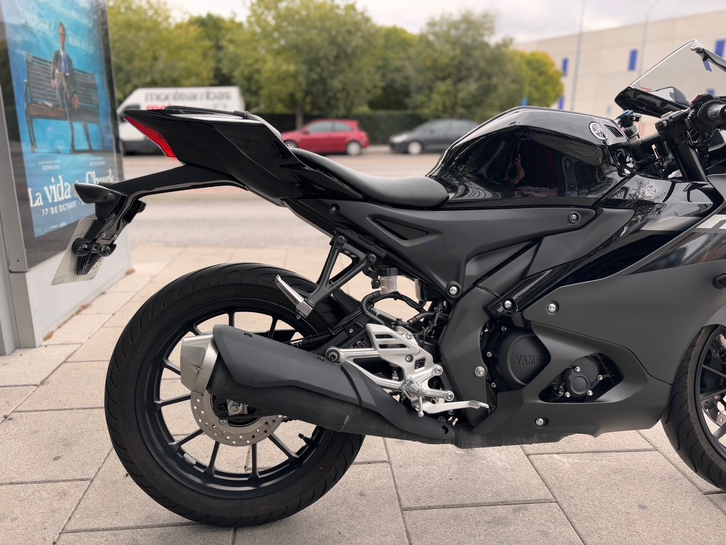 YAMAHA YZF 125 AÑO 2024 CON 5.627 KM.