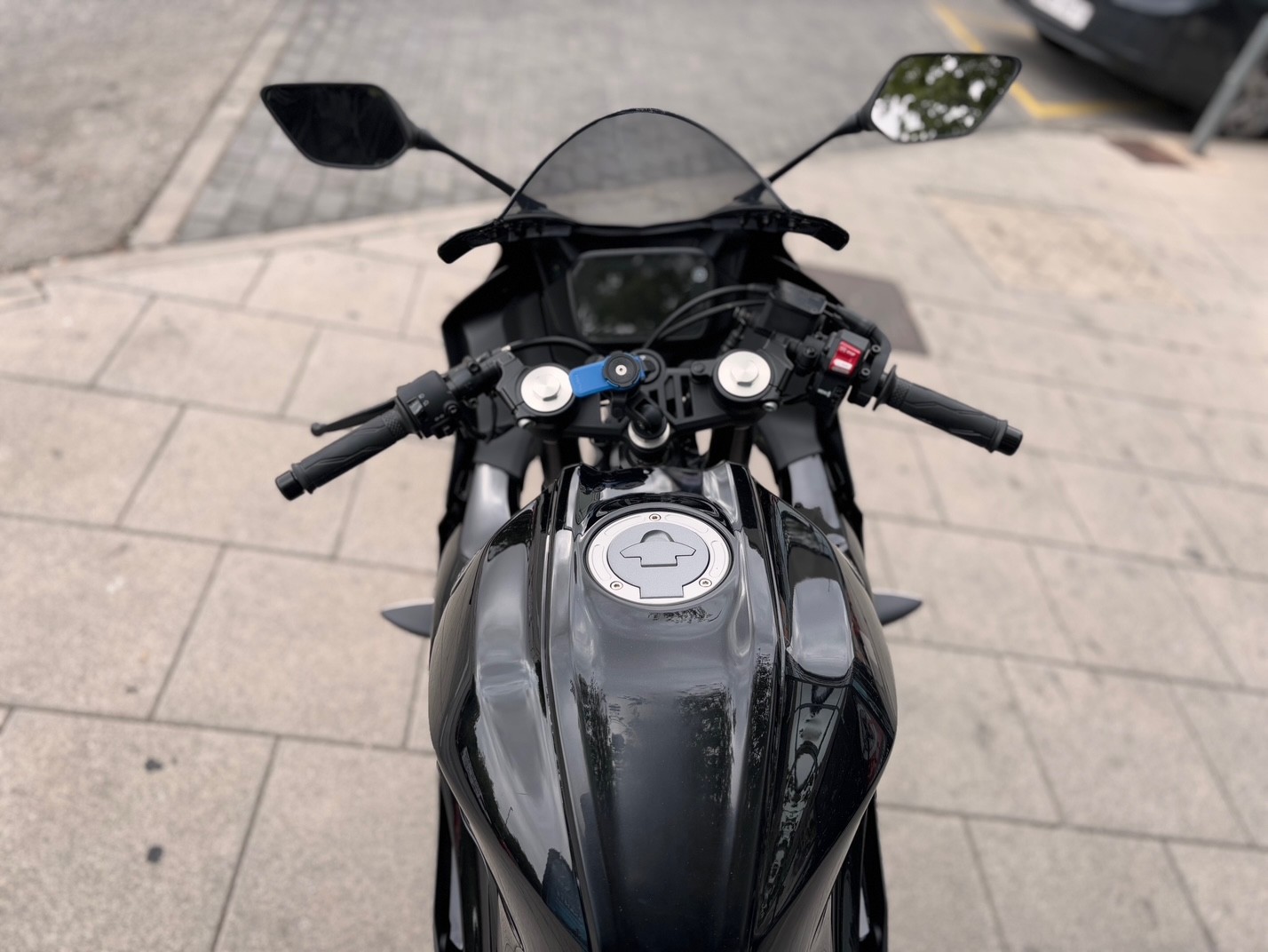 YAMAHA YZF 125 AÑO 2024 CON 5.627 KM.