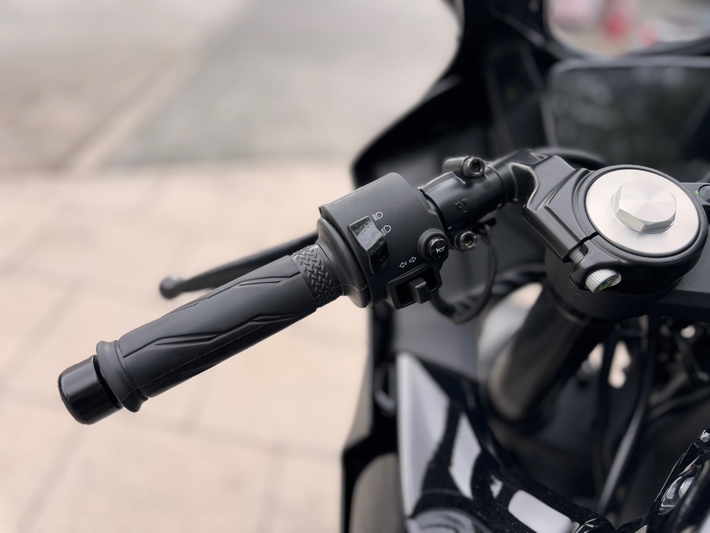 YAMAHA YZF 125 AÑO 2024 CON 5.627 KM.