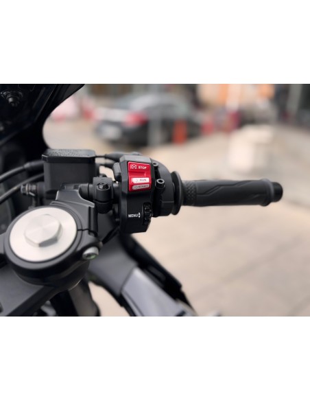 YAMAHA YZF 125 AÑO 2024 CON 5.627 KM.