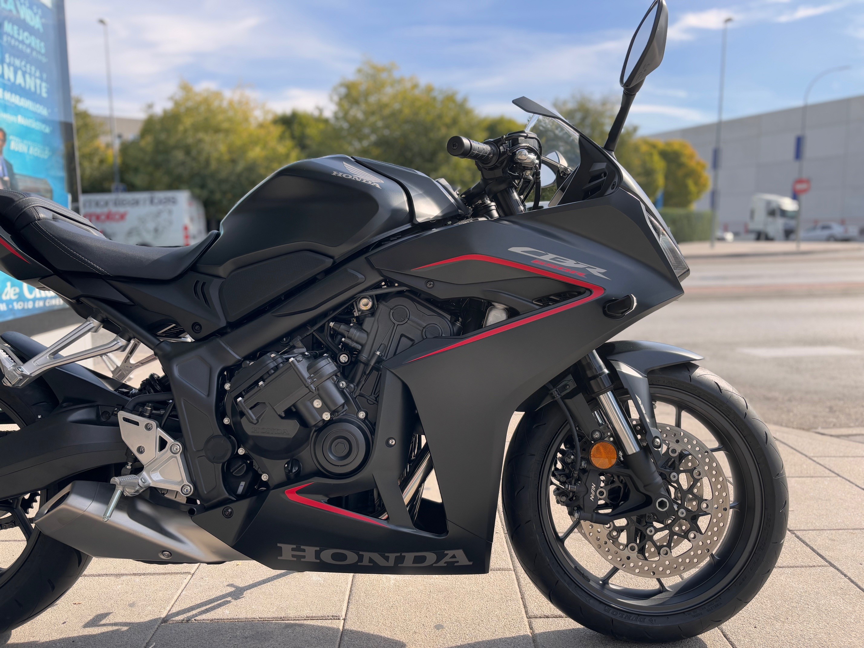 HONDA CBR 650 R E-CLUTH AÑO 2025 CON...