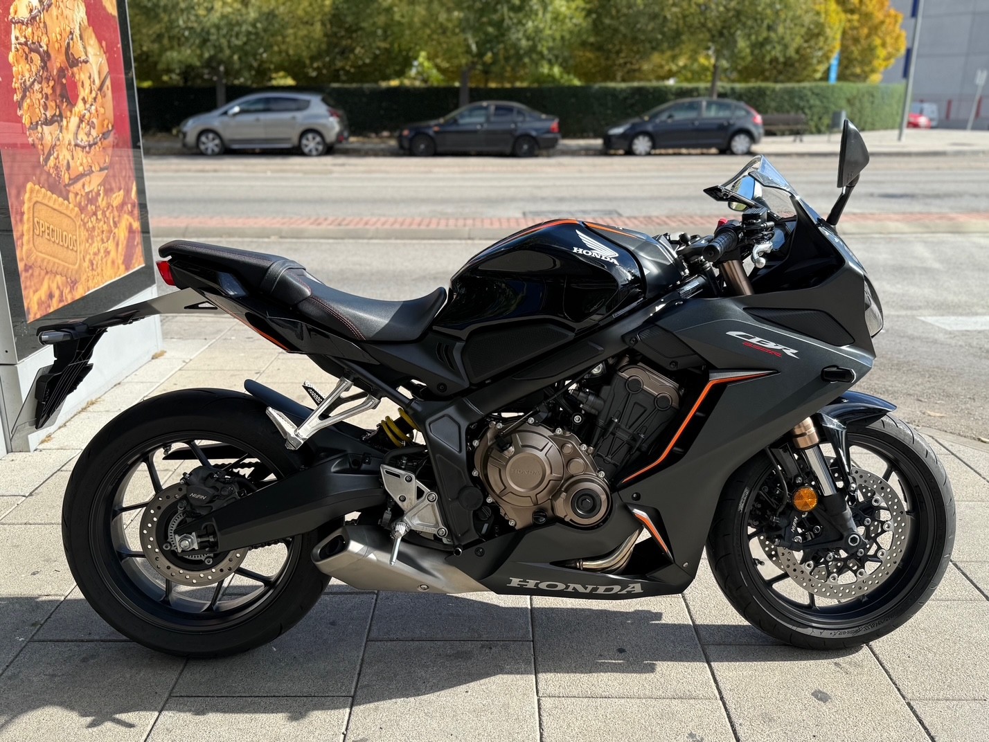 HONDA CBR 650 R AÑO 2022 CON 5.987 KM.