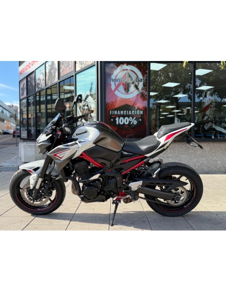 KAWASAKI Z 900 A2 AÑO 2021 CON 15.765 KM.
