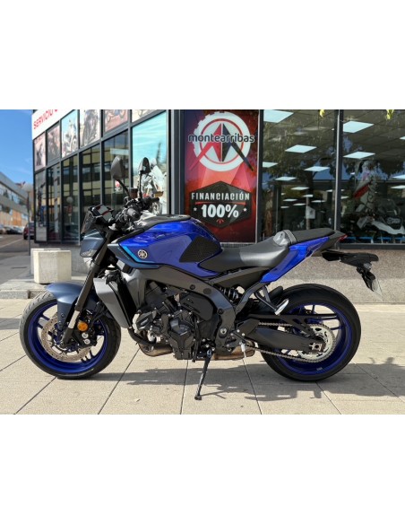 YAMAHA MT-09 Y-AMT AÑO 2025 CON 745 KM.