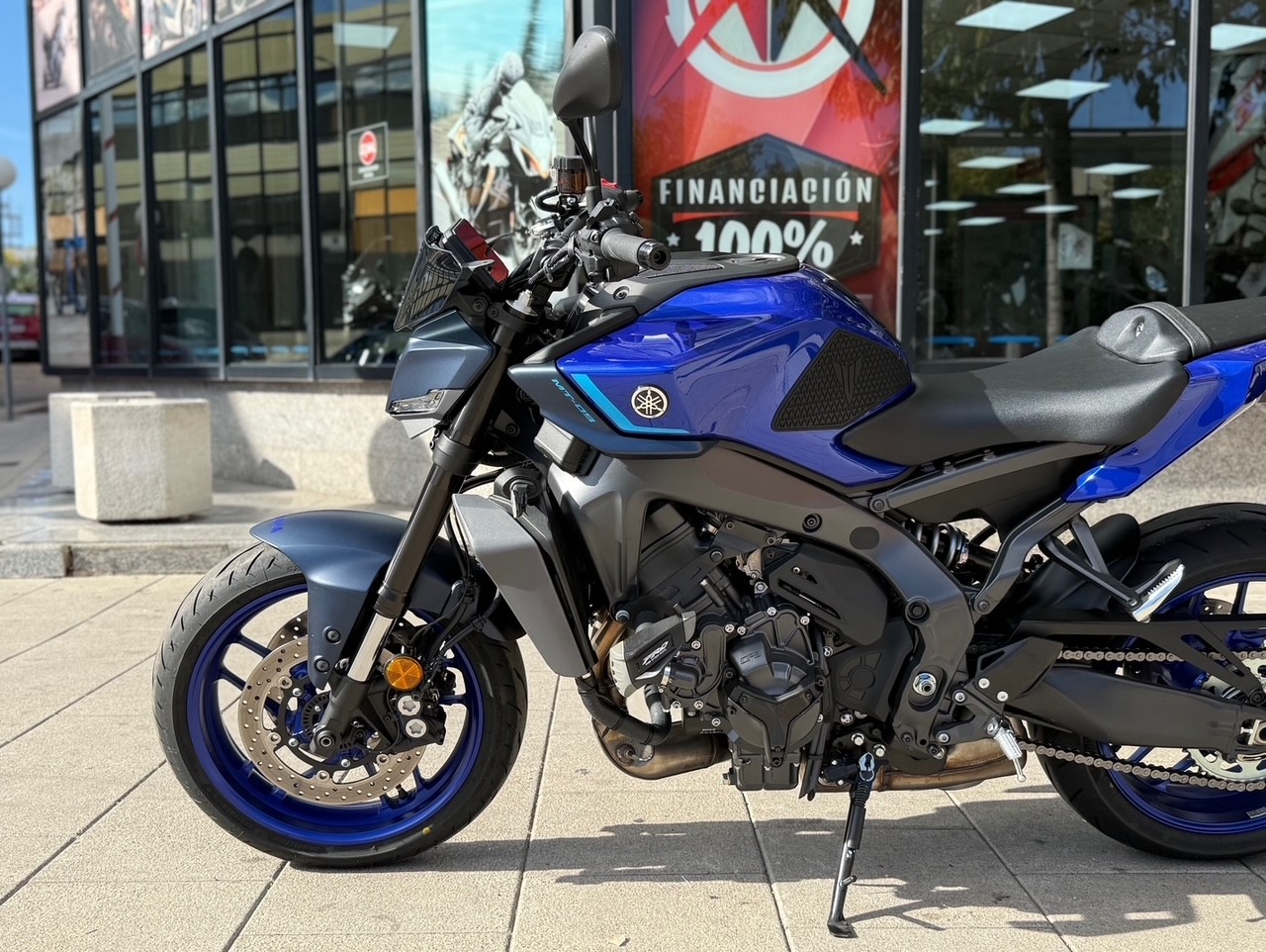 YAMAHA MT-09 Y-AMT AÑO 2025 CON 745 KM.