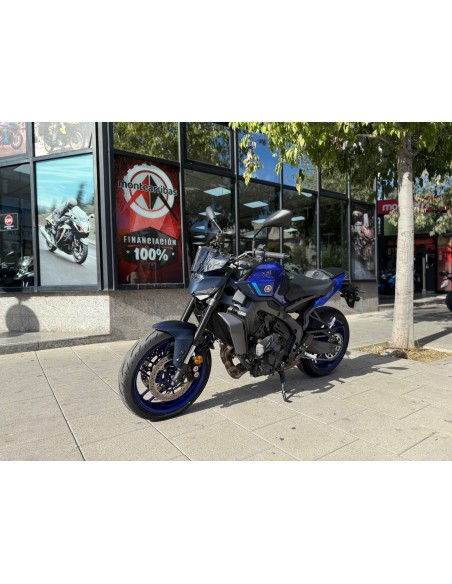 YAMAHA MT-09 Y-AMT AÑO 2025 CON 745 KM.