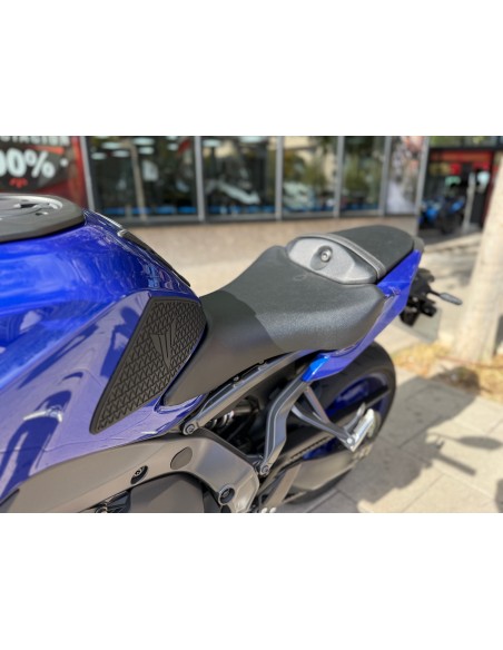 YAMAHA MT-09 Y-AMT AÑO 2025 CON 745 KM.