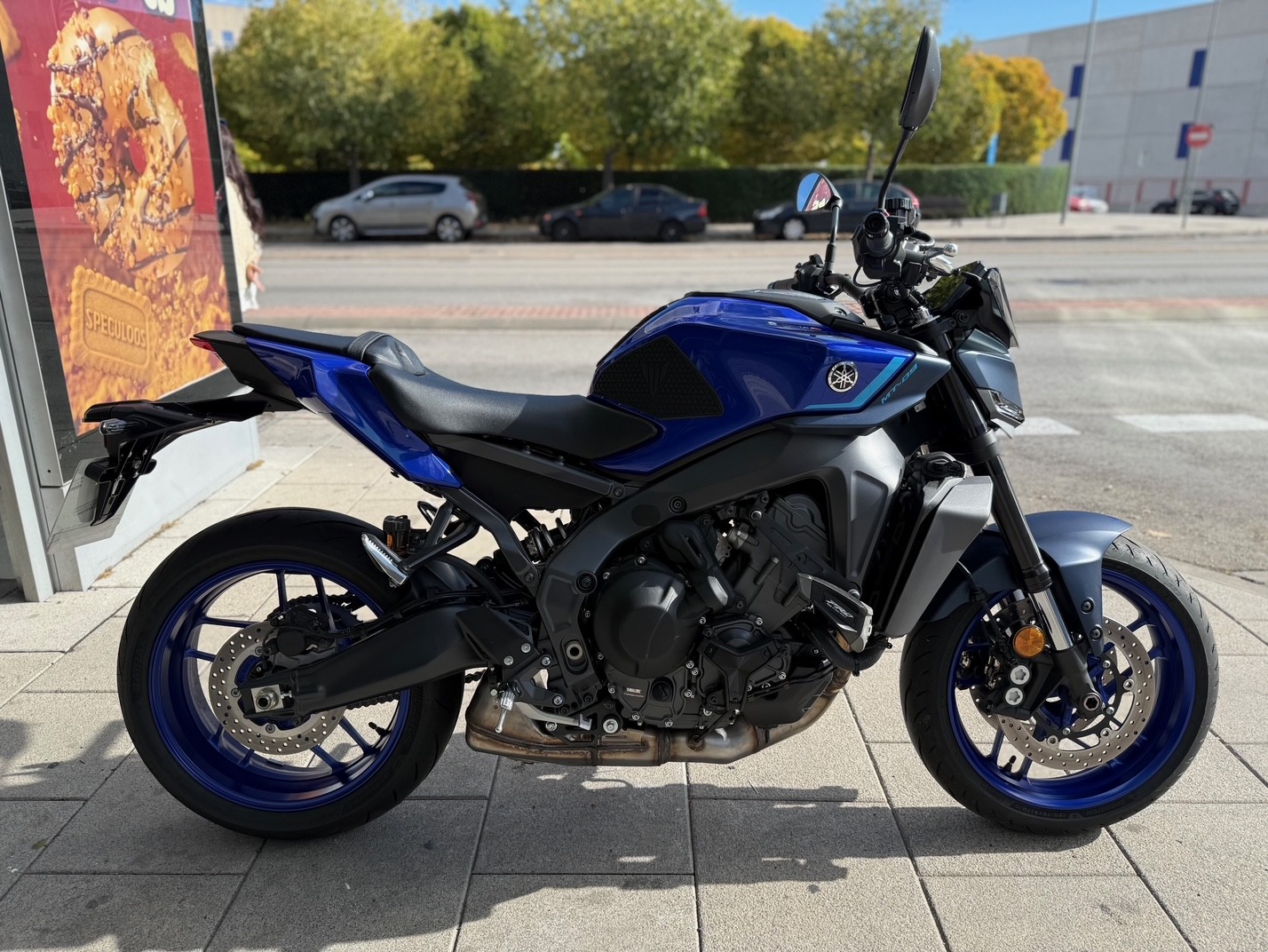 YAMAHA MT-09 Y-AMT AÑO 2025 CON 745 KM.