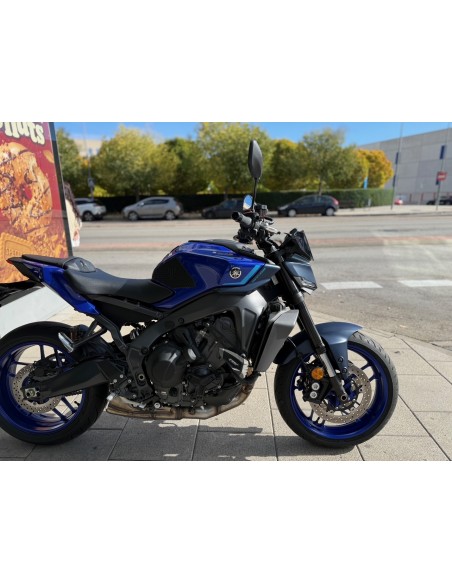 YAMAHA MT-09 Y-AMT AÑO 2025 CON 745 KM.