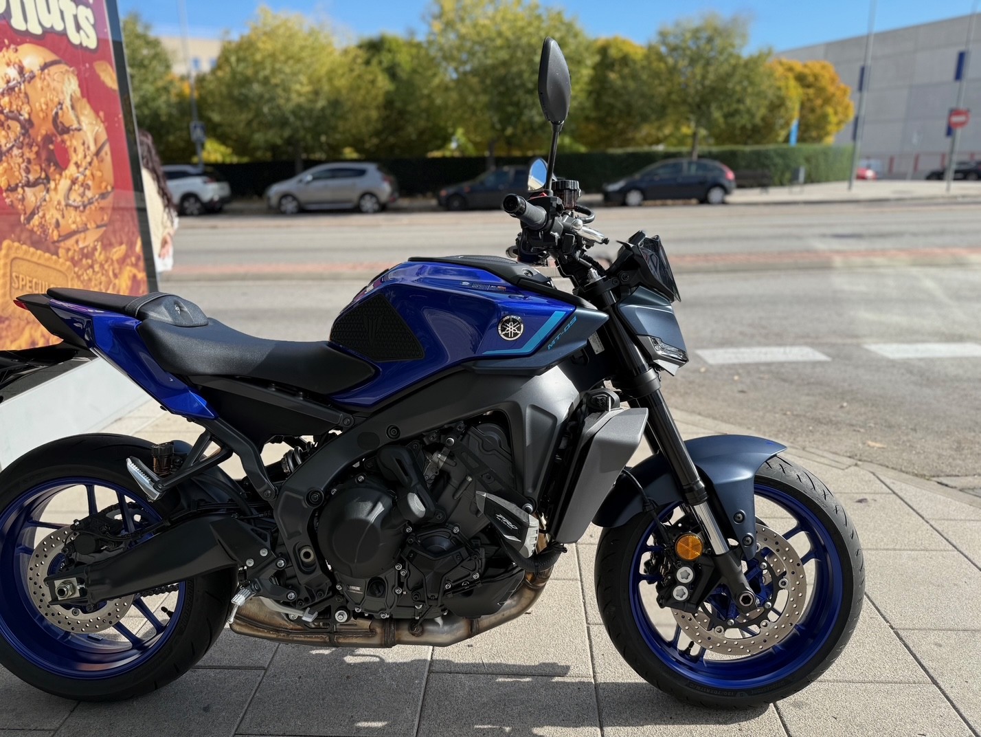 YAMAHA MT-09 Y-AMT AÑO 2025 CON 745 KM.