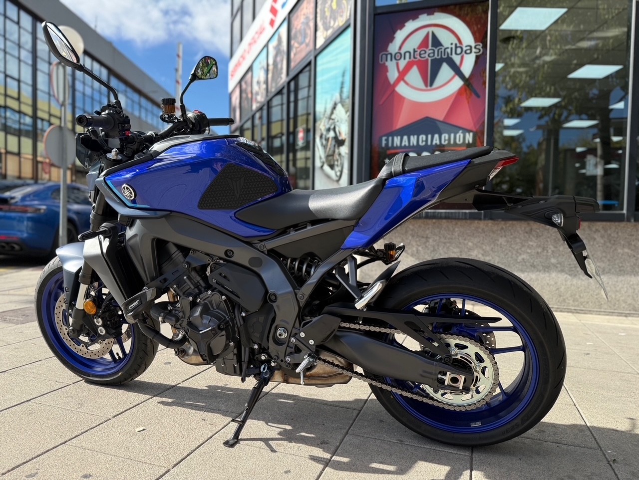 YAMAHA MT-09 Y-AMT AÑO 2025 CON 745 KM.