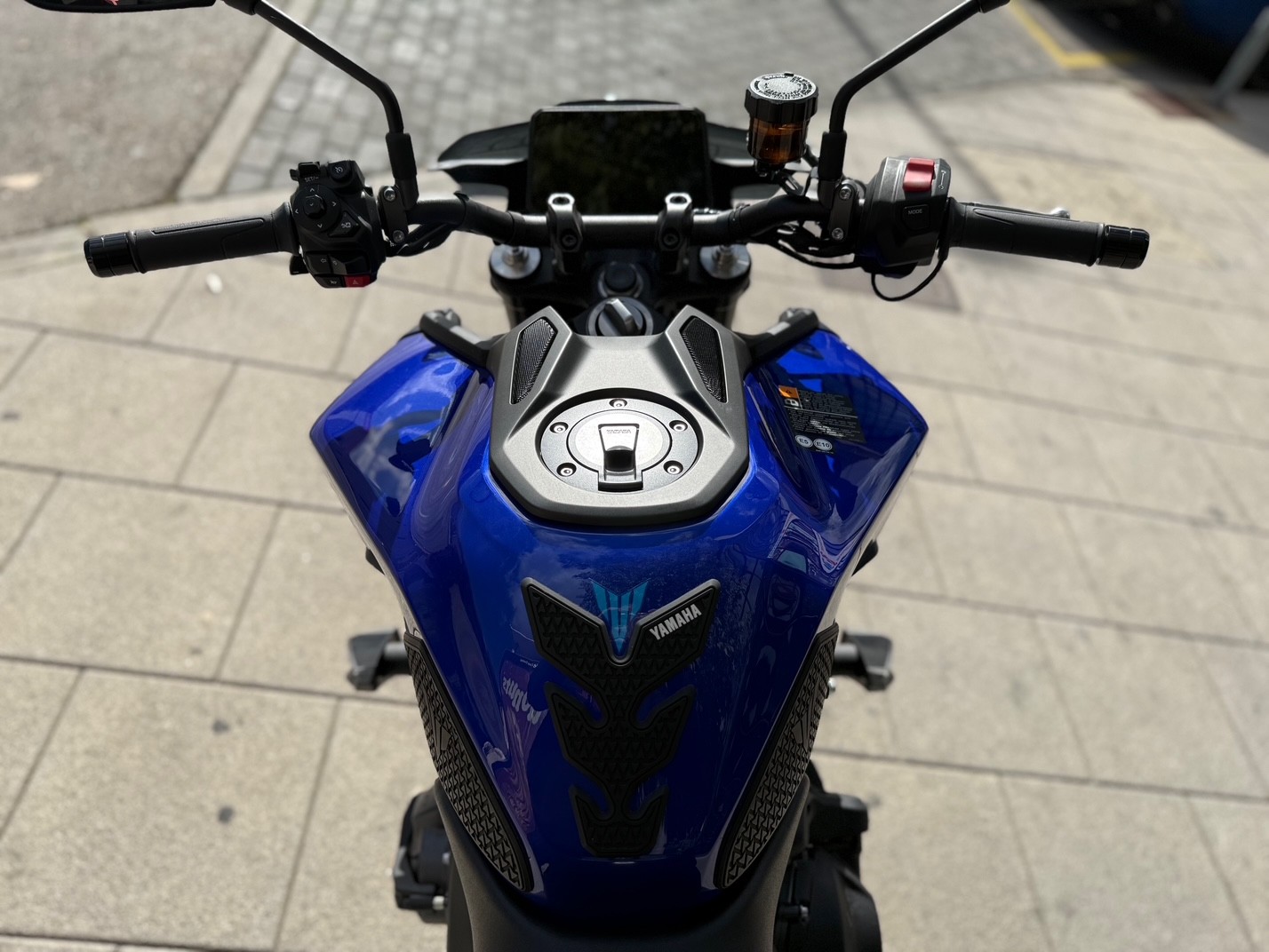 YAMAHA MT-09 Y-AMT AÑO 2025 CON 745 KM.