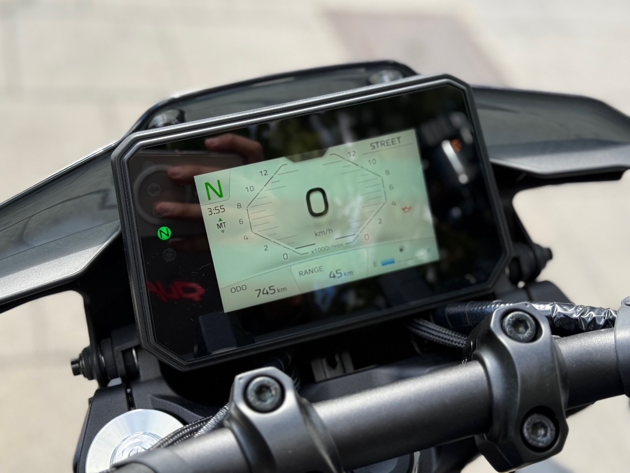 YAMAHA MT-09 Y-AMT AÑO 2025 CON 745 KM.