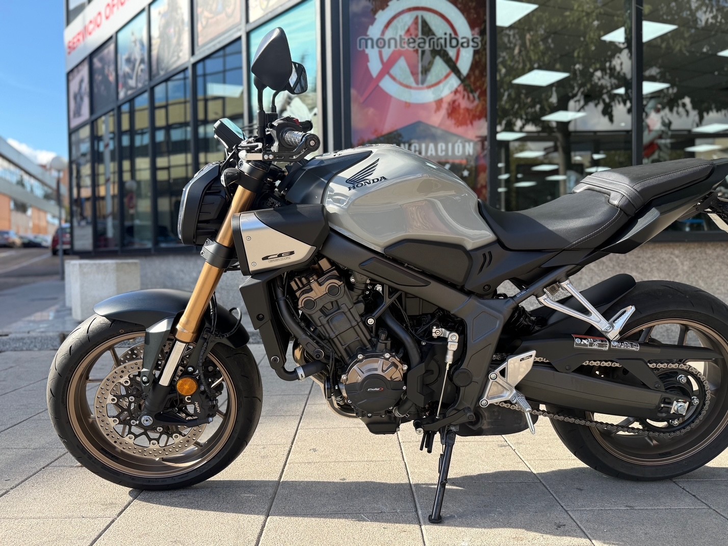 HONDA CB 650 R AÑO 2024 CON 4.369 KM.