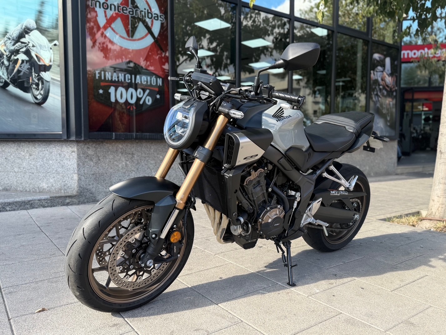 HONDA CB 650 R AÑO 2024 CON 4.369 KM.