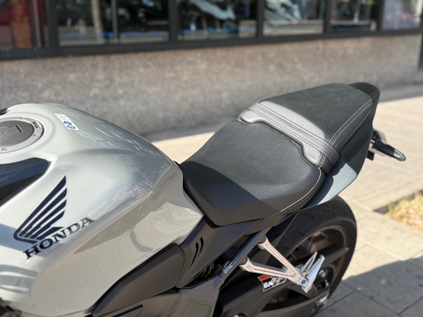 HONDA CB 650 R AÑO 2024 CON 4.369 KM.