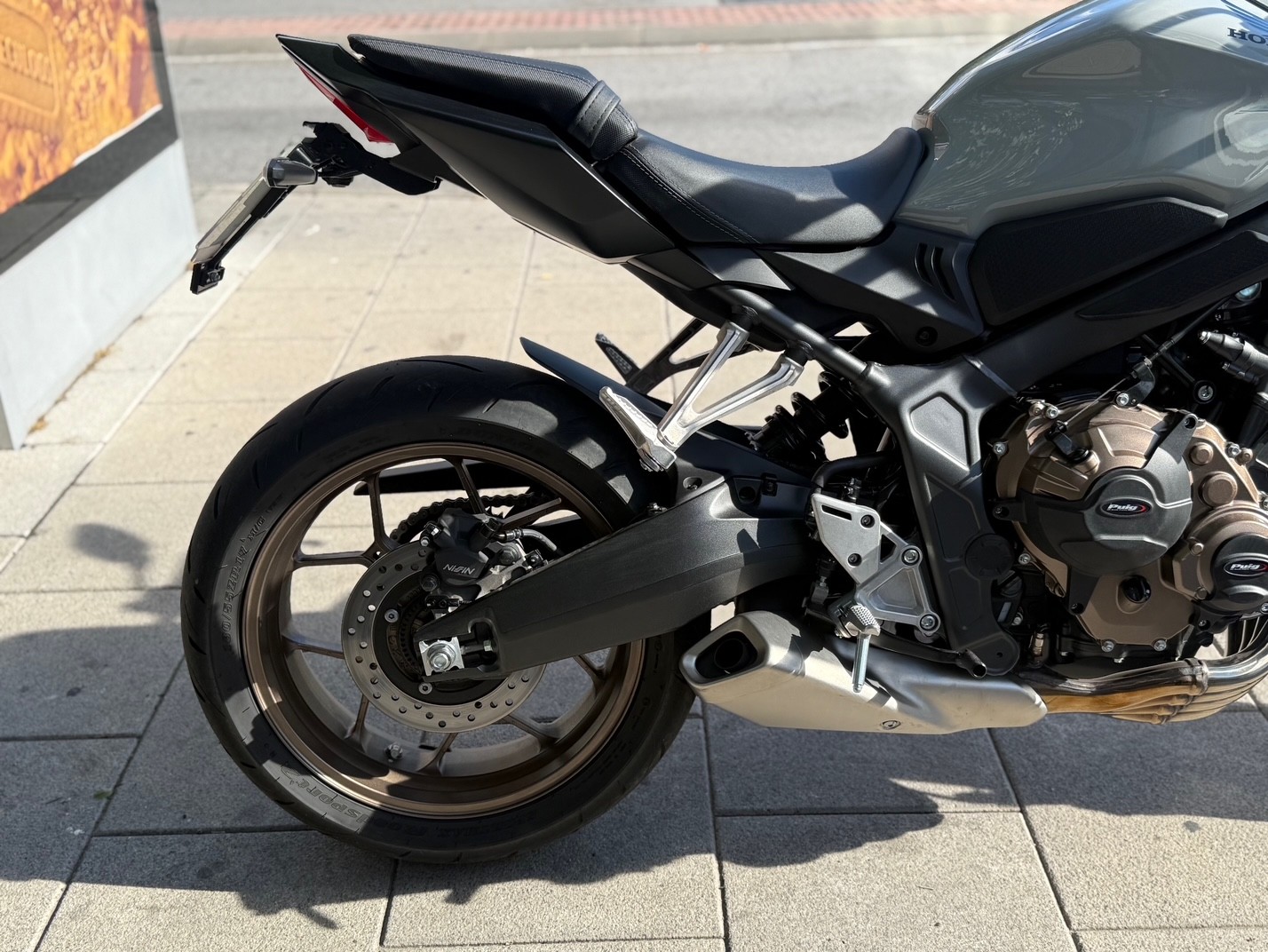 HONDA CB 650 R AÑO 2024 CON 4.369 KM.