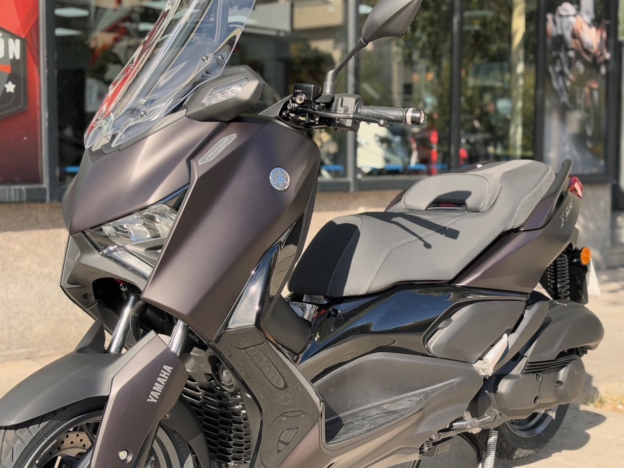 YAMAHA X-MAX 125 TECH MAX AÑO 2025...