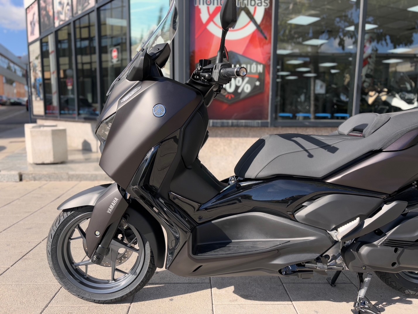 YAMAHA X-MAX 125 TECH MAX AÑO 2025...