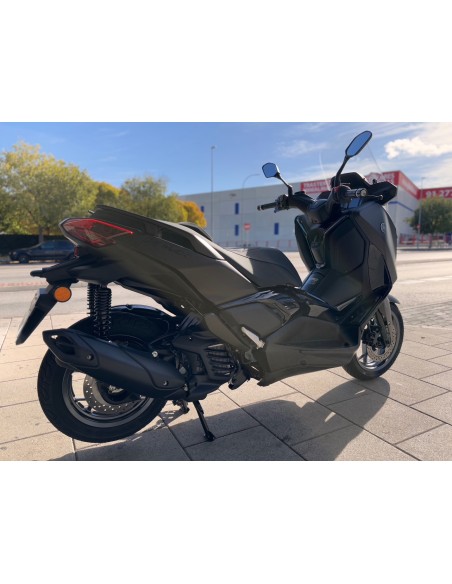 YAMAHA X-MAX 125 TECH MAX AÑO 2025 CON 30 KM.