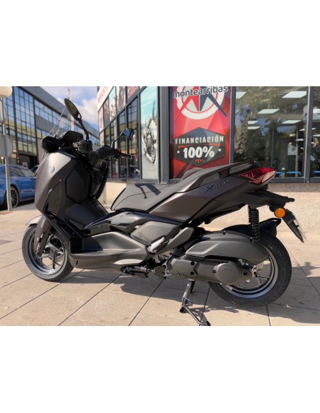 YAMAHA X-MAX 125 TECH MAX AÑO 2025 CON 30 KM.