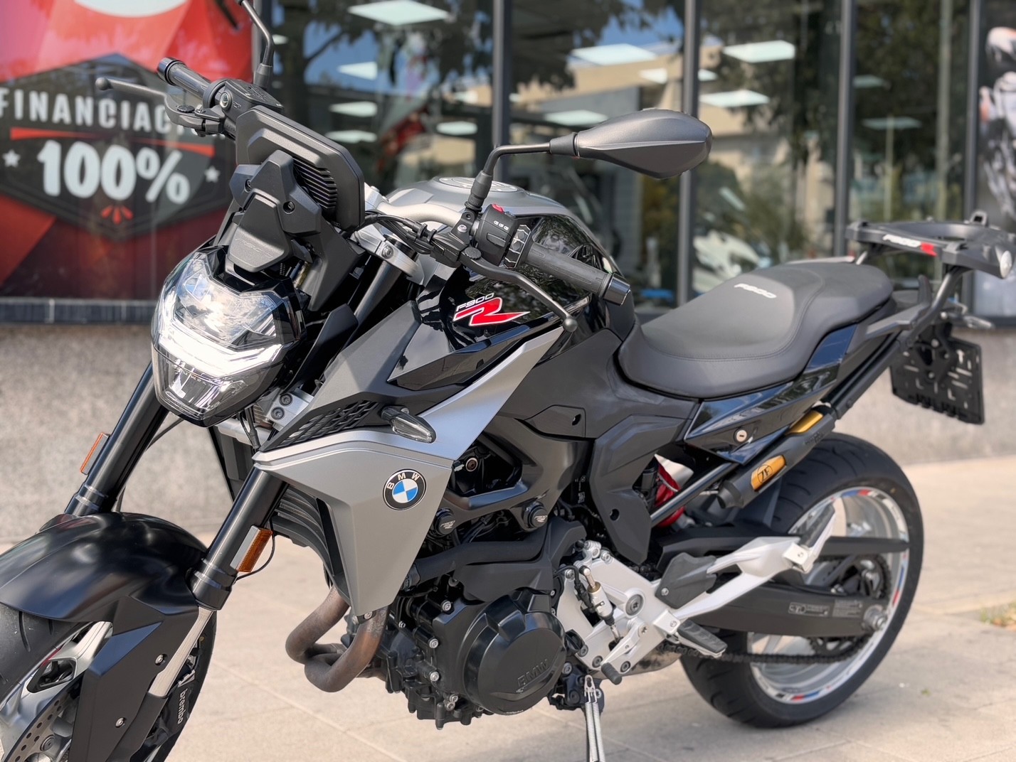 BMW F 900 R A2 AÑO 2020 CON 16.171 KM.