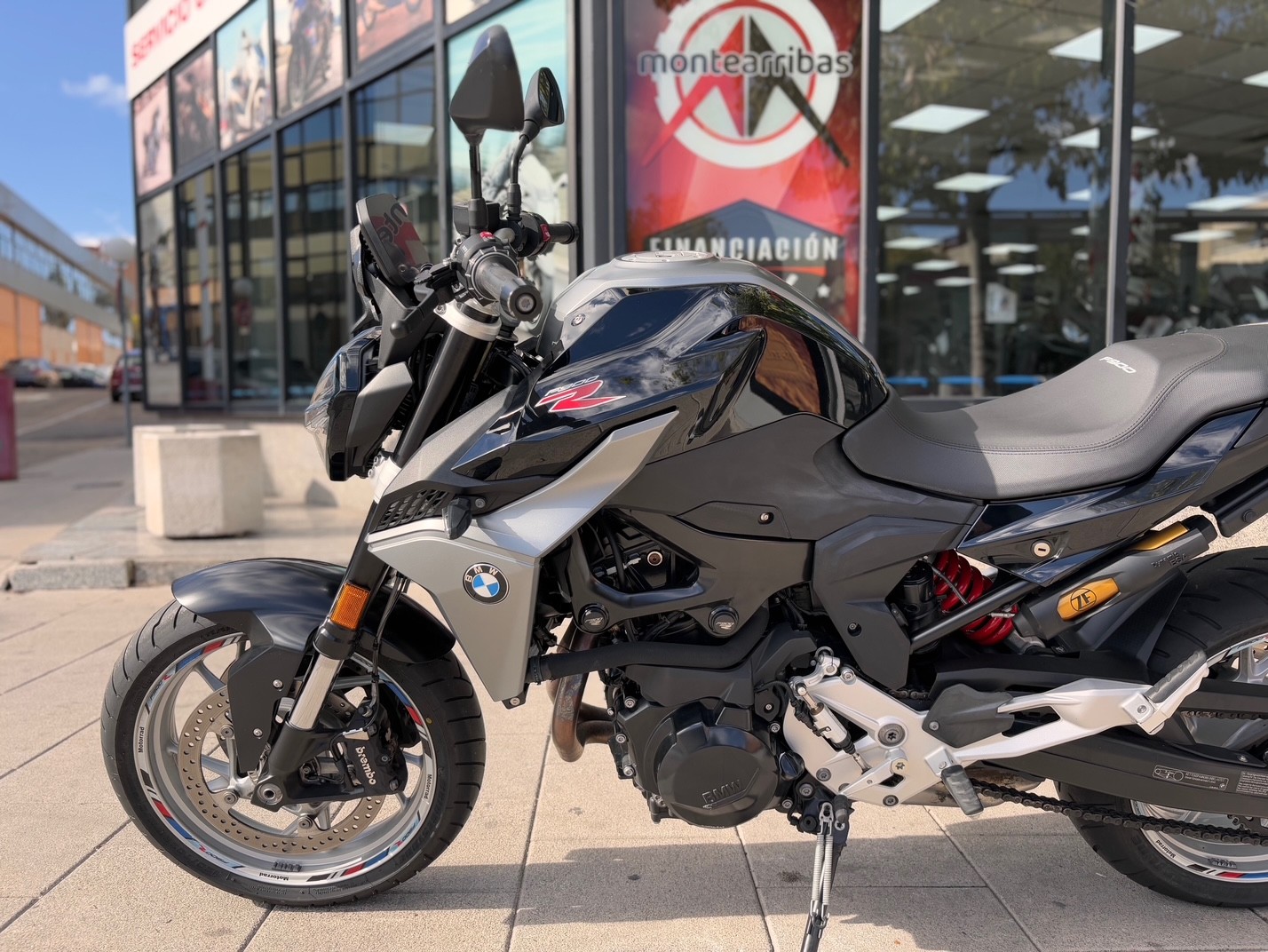 BMW F 900 R A2 AÑO 2020 CON 16.171 KM.