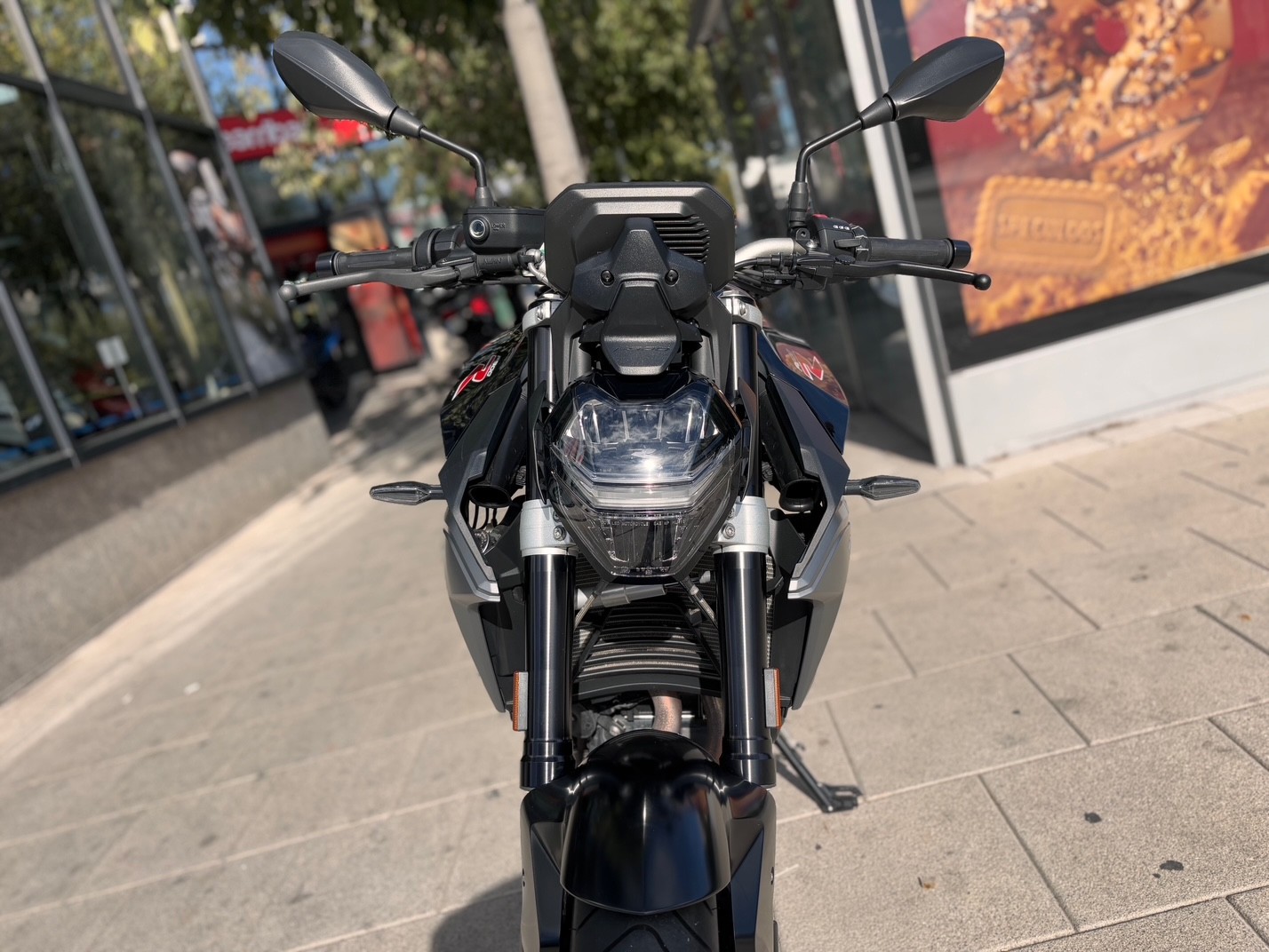 BMW F 900 R A2 AÑO 2020 CON 16.171 KM.