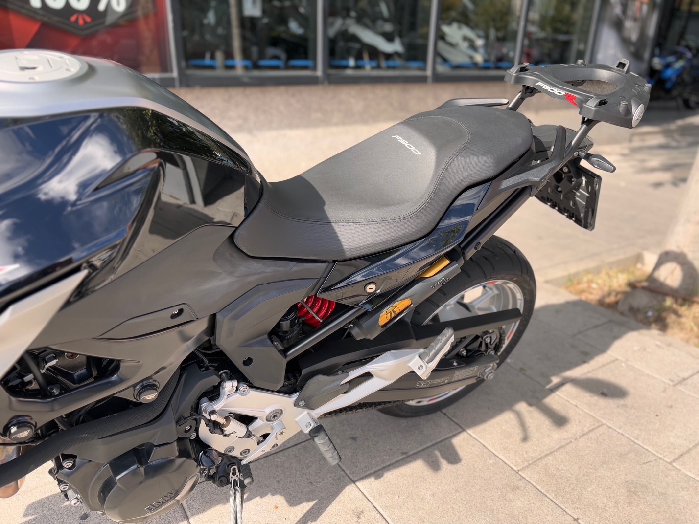 BMW F 900 R A2 AÑO 2020 CON 16.171 KM.