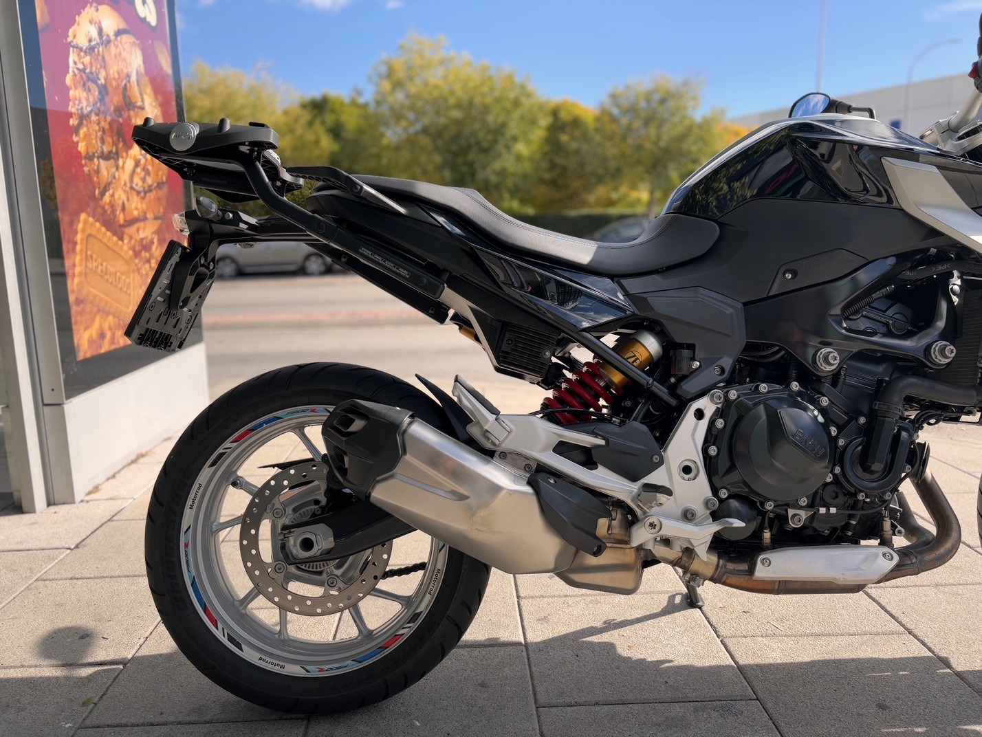 BMW F 900 R A2 AÑO 2020 CON 16.171 KM.