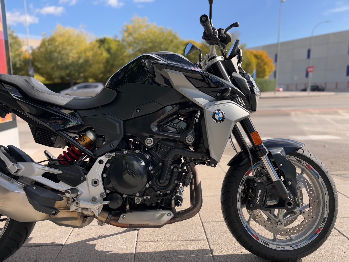 BMW F 900 R A2 AÑO 2020 CON 16.171 KM.