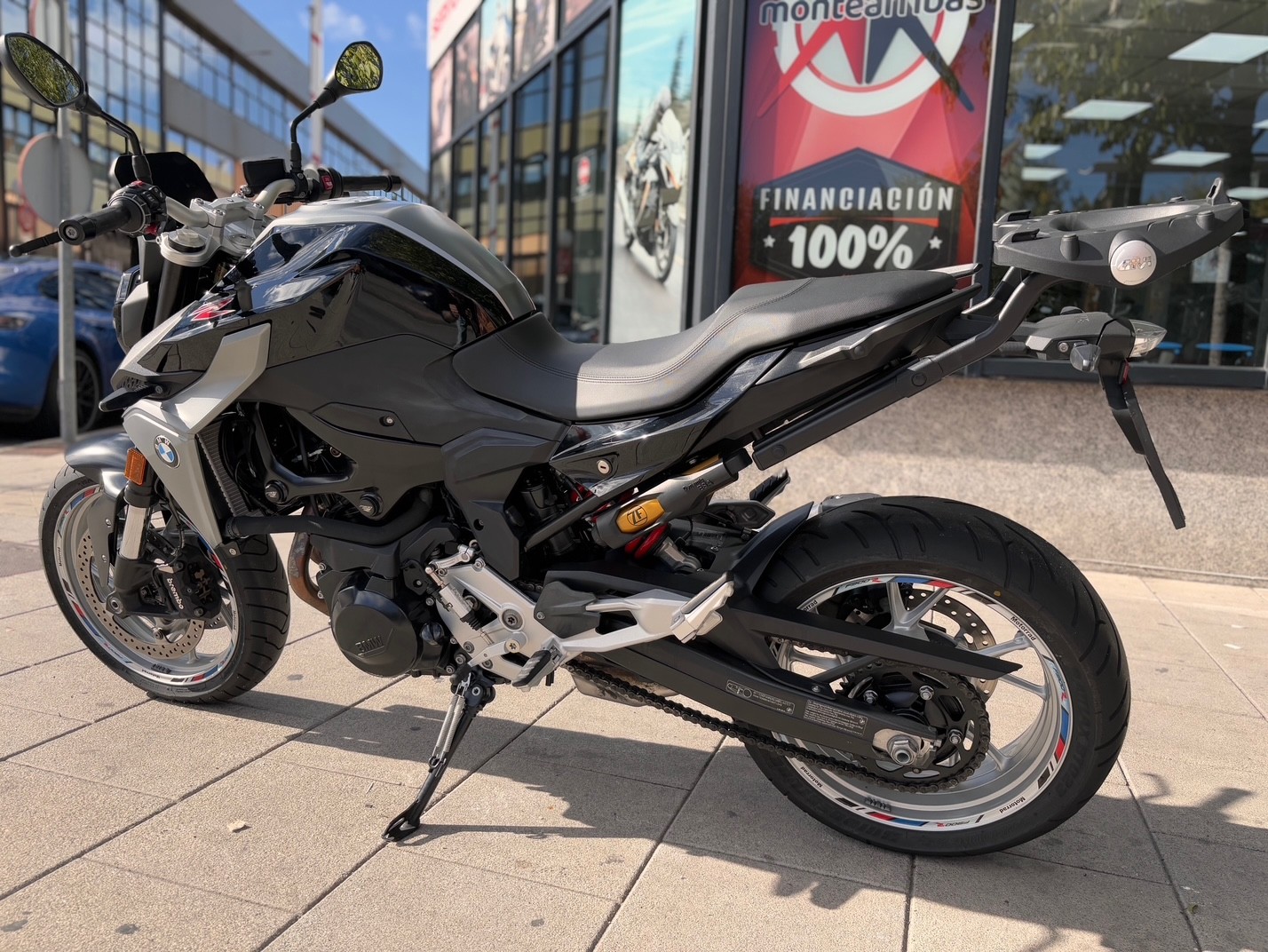 BMW F 900 R A2 AÑO 2020 CON 16.171 KM.