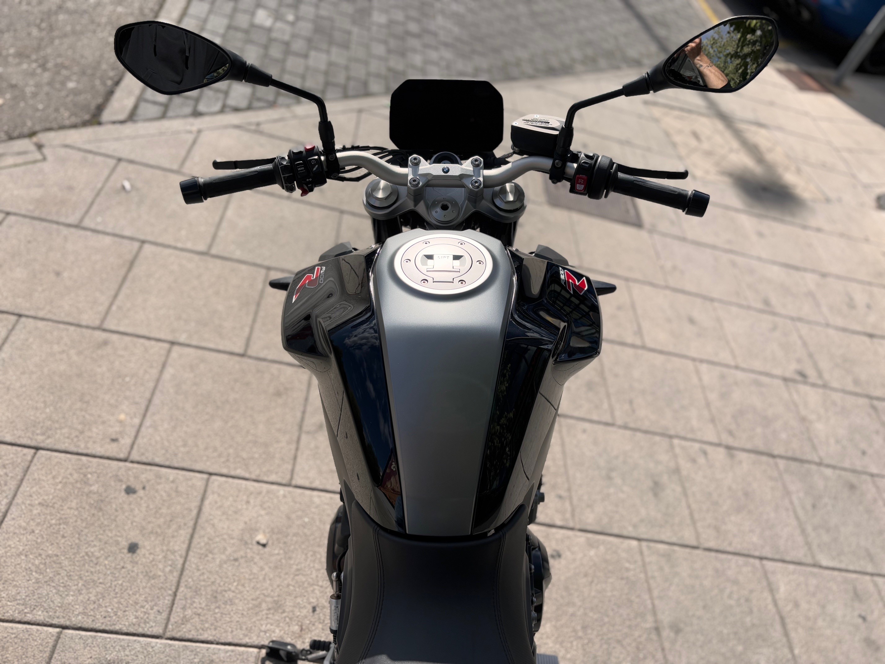 BMW F 900 R A2 AÑO 2020 CON 16.171 KM.