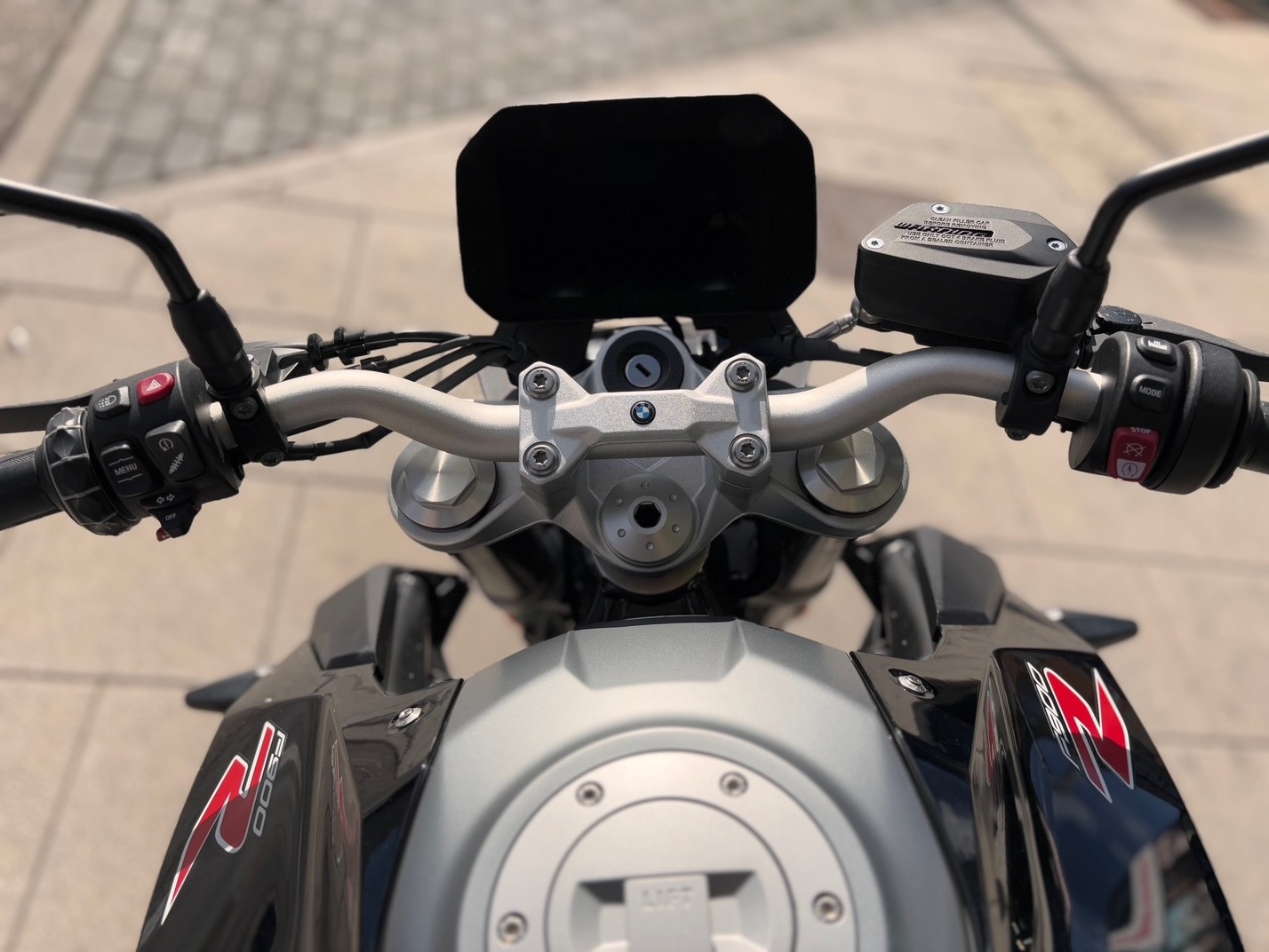 BMW F 900 R A2 AÑO 2020 CON 16.171 KM.