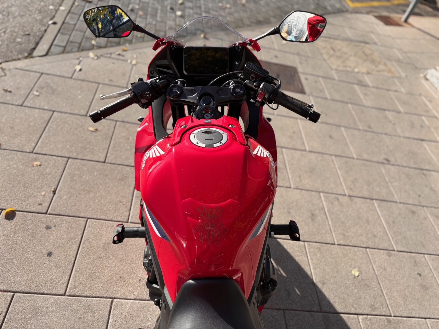 HONDA CBR 650 R AÑO 2024 CON 8.383 KM.