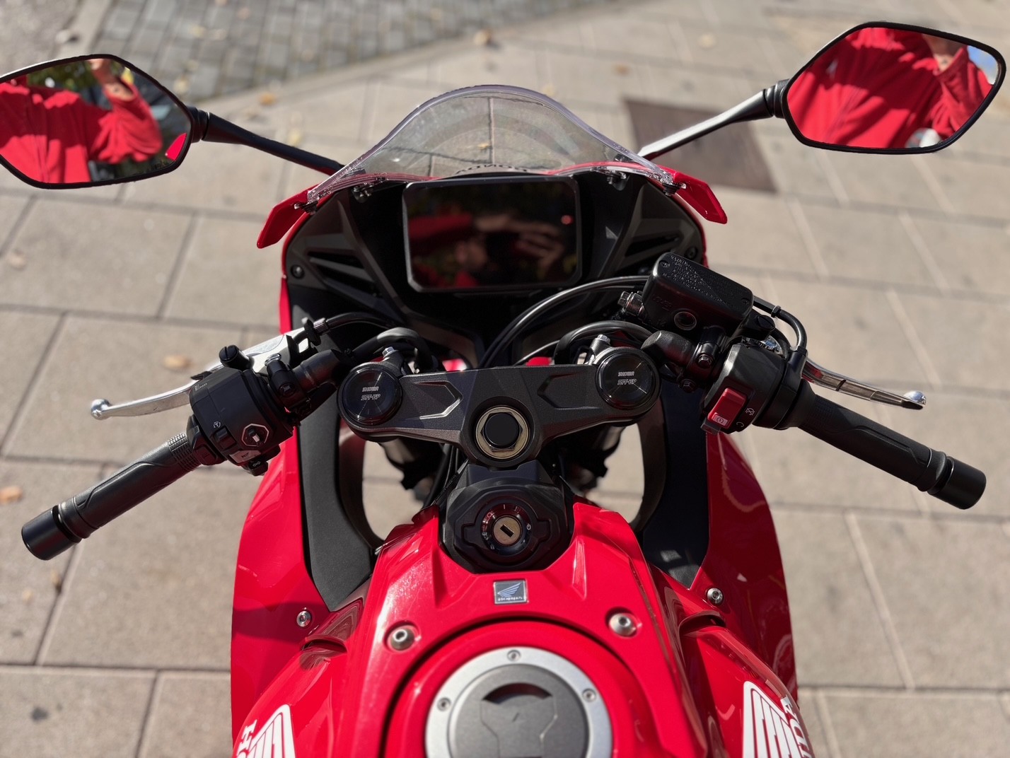 HONDA CBR 650 R AÑO 2024 CON 8.383 KM.